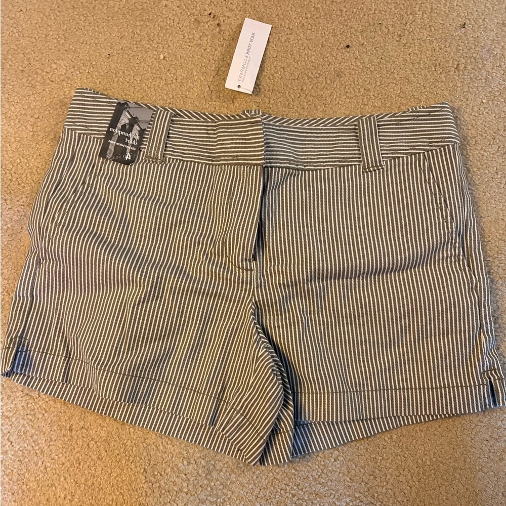 New York & Company Tan and White Striped Shorts. NWT size 4